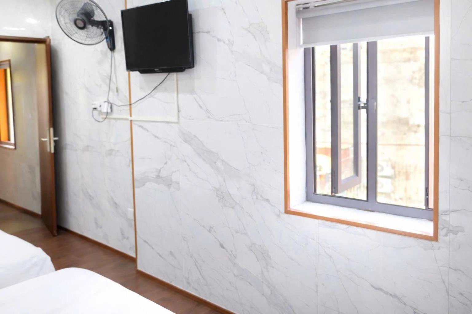 Tuan Central Hotel, Hanoi